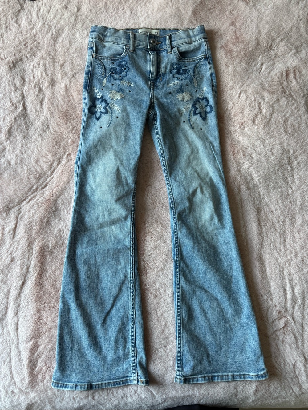 Abercrombie kids High Rise Flare Embroidered Floral Jeans Girls Size 9/10